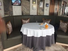 -广州塔卢特斯法国旋转餐厅