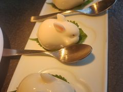 椰香味兔兔-蝴蝶里·粤菜·点心(龙湖天街&滨江店)