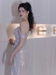 -不晚国际婚纱礼服