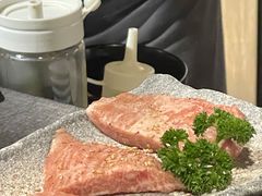 极厚松板猪-Uncle Shawn大叔烧肉餐酒馆