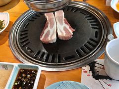 -唯成•韩国炭火烤肉 유성고기