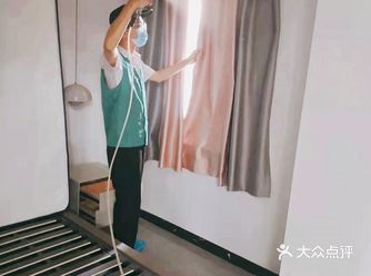 他们家店里的工作人员专业都还是挺高的