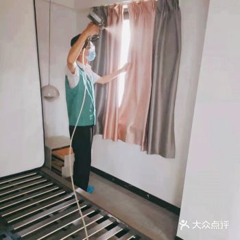 他们家店里的工作人员专业都还是挺高的