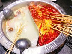 三鲜牛油鸳鸯锅-热辣宗师·串串火锅(万达金街店)