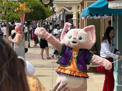 -小镇影院迪士尼小熊Duffy与他的朋友合影地