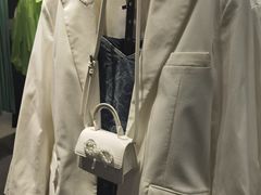 -URBAN REVIVO(欢乐海岸购物中心店)