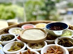 -包整·丝娃娃(一览甲秀楼风景店)