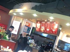 大堂-The Habit Burger Grill 哈比特汉堡(复兴soho店)