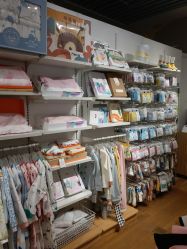 -孩子王(铁西万达店)