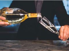 -OZONE 顶楼酒吧(香港丽思卡尔顿酒店)