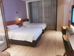 -广州花都希尔顿惠庭酒店