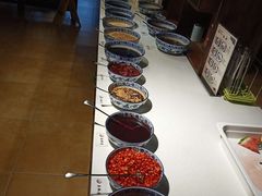 自助调料区-小龙坎老火锅(华飞店)