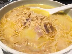 咸肉炖山笋-阿五黄河大鲤鱼(英协路店)