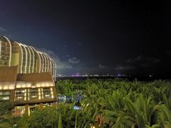 -三亚湾海居铂尔曼度假酒店