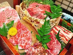 -山川小町·极番烧肉(新地假日广场店)