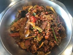 -愉肴麻辣香锅(中北镇店)