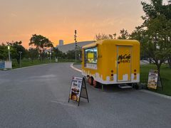 -东方体育中心(地铁站)