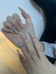 -芊屿芊浔美甲