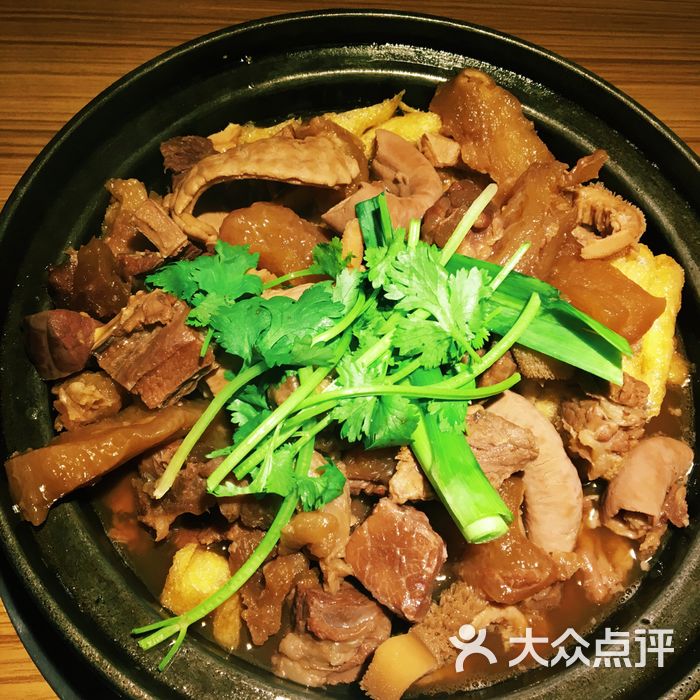 牛小灶牛腩牛杂煲