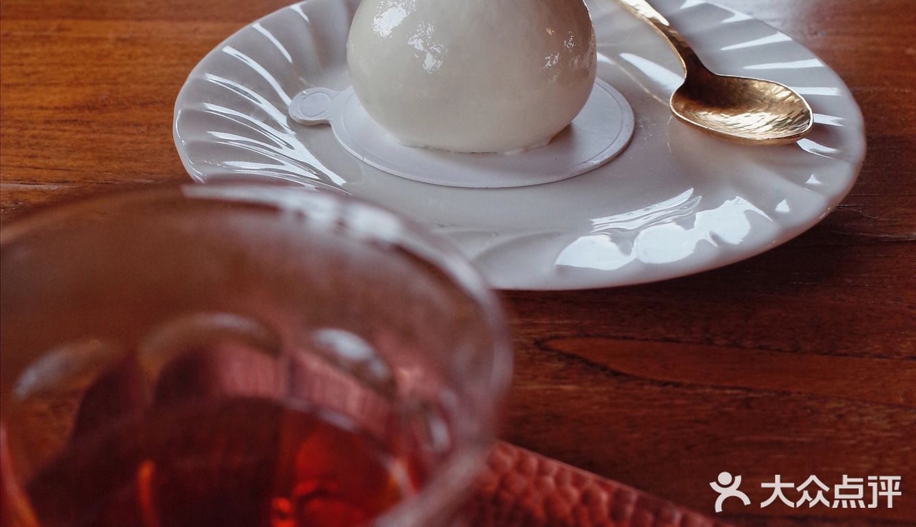 屋顶咖啡店很多，这家与文物近在咫尺