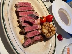 -MONICH牛排融合餐厅(和义大道购物中心店)