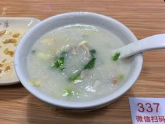 一品荔湾艇仔粥-银记肠粉店(南方医院店)