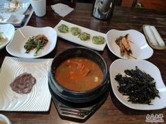 辣白菜汤不是送的，其他的都是，烤紫菜很好-向阳庄烧烤店(望京西园店)