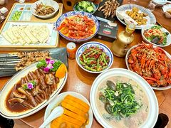 -琥珀老六龙虾(四里河店)