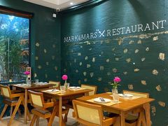 -Mark&Mars Restaurant