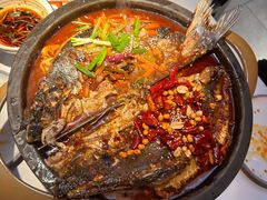-鸣记脆皮烤鱼·海鲜烤鱼(三八广场店)