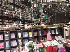 -钟书阁(群光广场店)