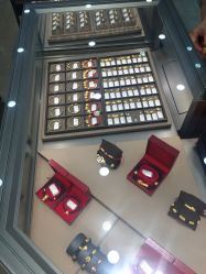 -六福珠寶(巴黎春天五角场店)