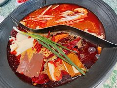 -肖婷姐大铁锅重庆火锅(南湖店)
