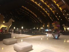 -三亚湾海居铂尔曼度假酒店