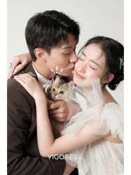 -雪中彩影婚纱摄影·微光艺术中心