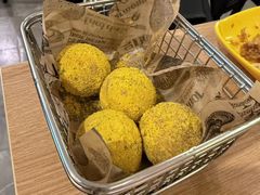 -BHC炸鸡(明洞总店)