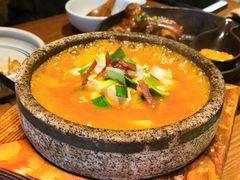 -云海肴·汽锅鸡·云南菜(天山百盛优客店)