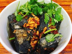 -黑色经典臭豆腐·湖南特产(步行街店)