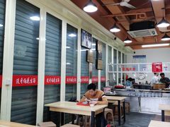 大堂-没牙伯花生汤店(老药洲店)