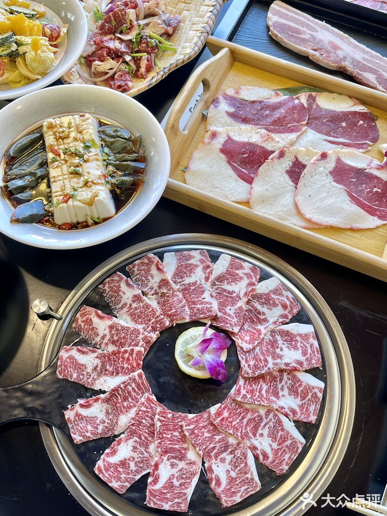 不去东北也能吃到正宗齐齐哈尔烤肉🥩