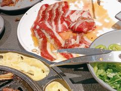 浇汁牛五花-七甲山烤肉(长白山奇石山珍根艺一条街店)