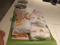 -麦当劳(轻轨曹杨路店)