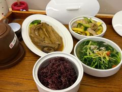 -雪梅月子中心(华侨城店)
