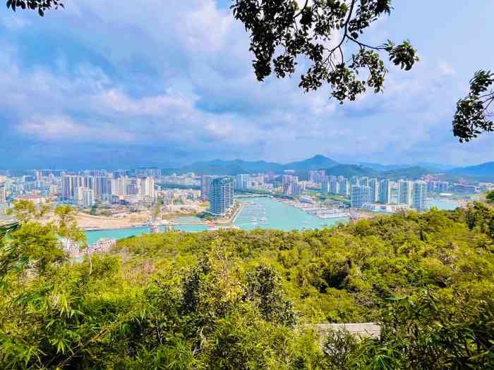 鹿回头风景区-"刚好住在鹿回头村,离鹿回头风景区很近,就.