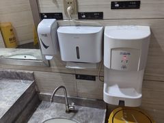 -冠德石油威程加油站