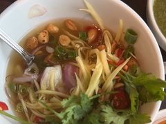 -Chom Cafe and Restaurant