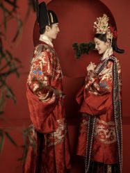 -挪娅婚纱摄影皇家会所