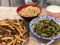 -江城燕子大排档(江汉路步行街店)