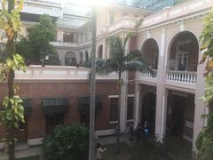 -香港大学