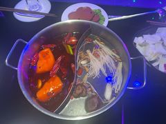 -唯爱KTV聚会餐厅(仙林东城汇店)